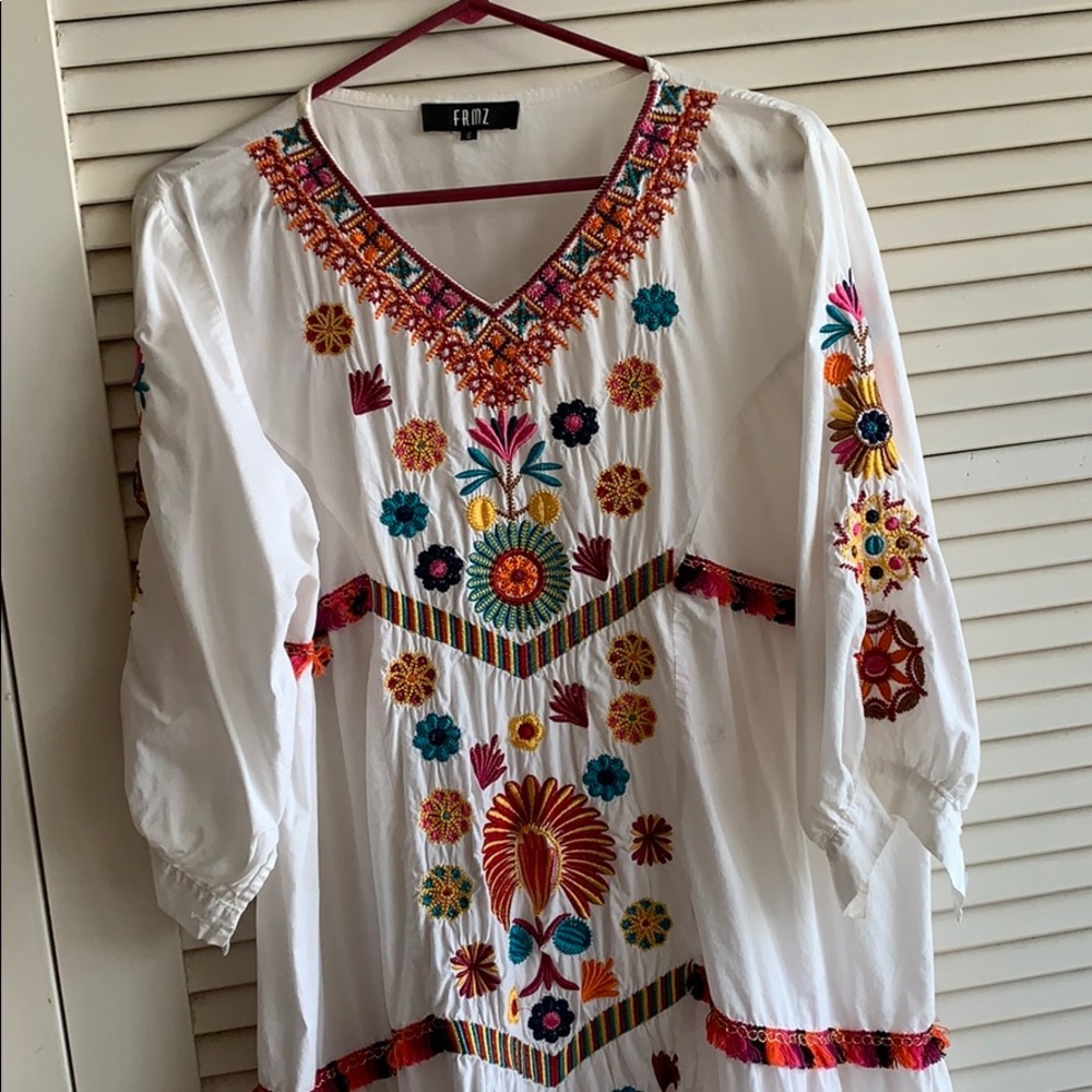 Embroidery dress Midi